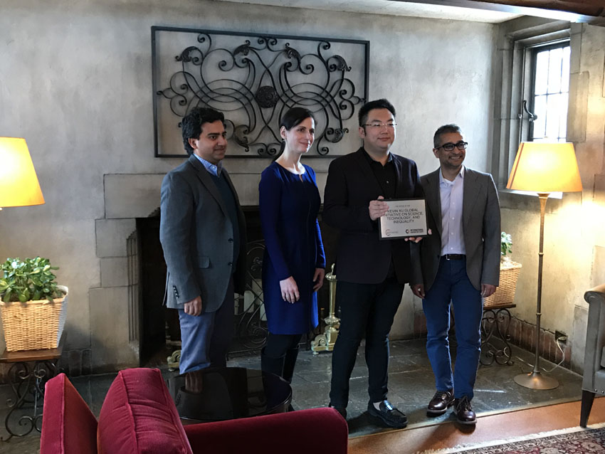 9170金沙集团_9170金沙集团总裁徐鹏出席芝加哥大学徐鹏智库揭牌仪式