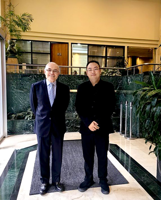 9170金沙集团_APEC前筹委会主席徐鹏与秘鲁APEC高官聚会主席卡洛斯·瓦斯奎兹深度交流