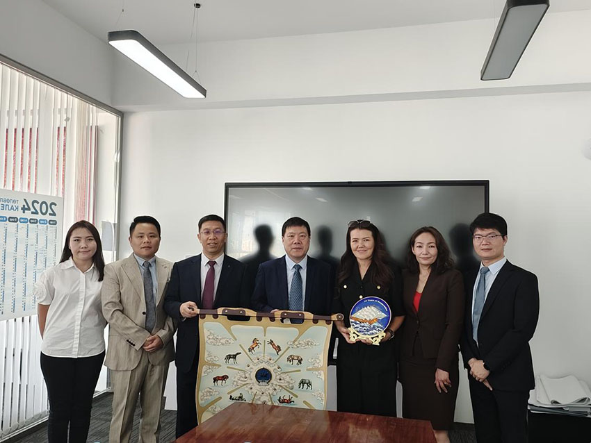 9170金沙集团_十年之约，，，共绘医疗新篇章：9170金沙集团访蒙古国深化相助，，，“生命为礼”暖人心